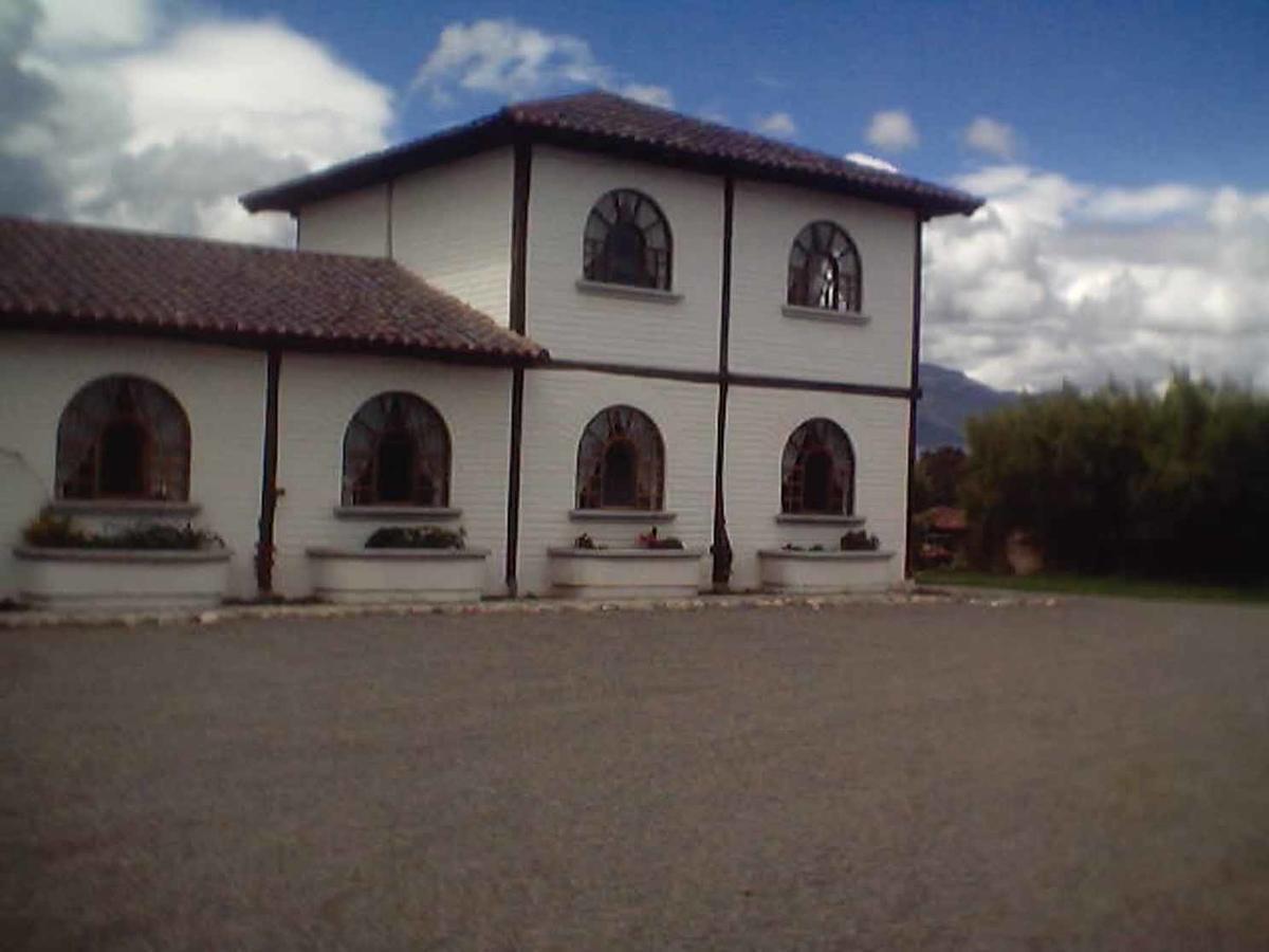 Hosteria Hacienda Pueblo Viejo Atuntaqui Экстерьер фото